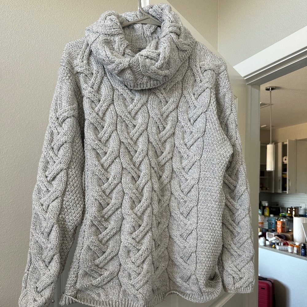 Kinsale Ladies Cable Aran Sweater - Feathered Grey